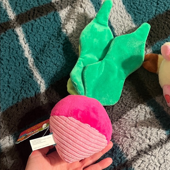 Plush Dog Toy Set — Pink radish with Green Leaf & Cream Cow - Picture 5 of 14